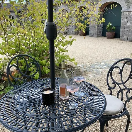 The Garden At The Courtyard,townley Hall Lägenhet