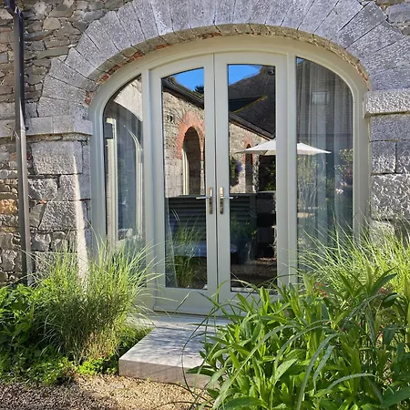 The Garden At The Courtyard,townley Hall شقة